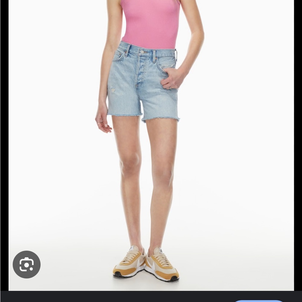 Aritzia Yoko Mid Thigh Shorts